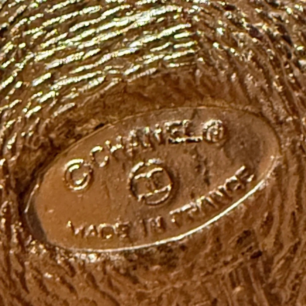 CHANEL Brooch - Picture 5 of 6